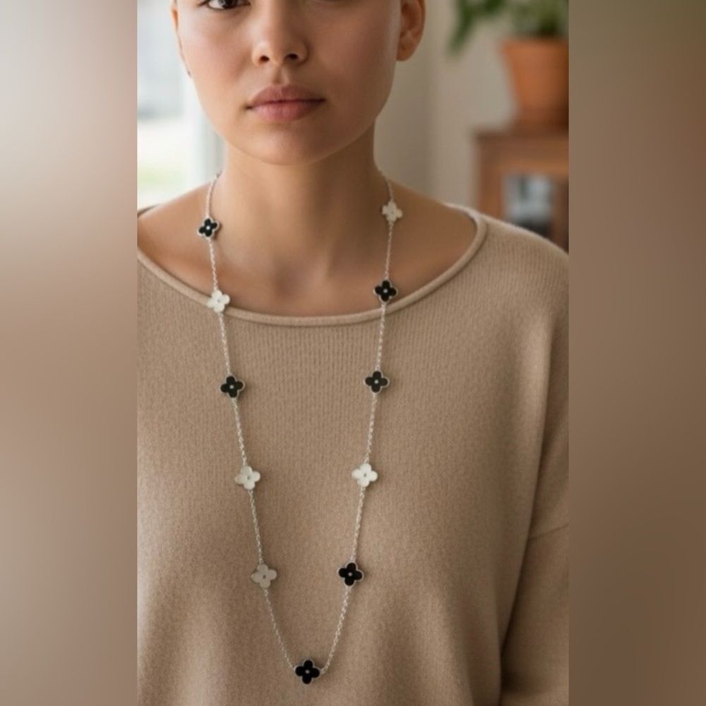 Elegant Black and White Floral Necklace